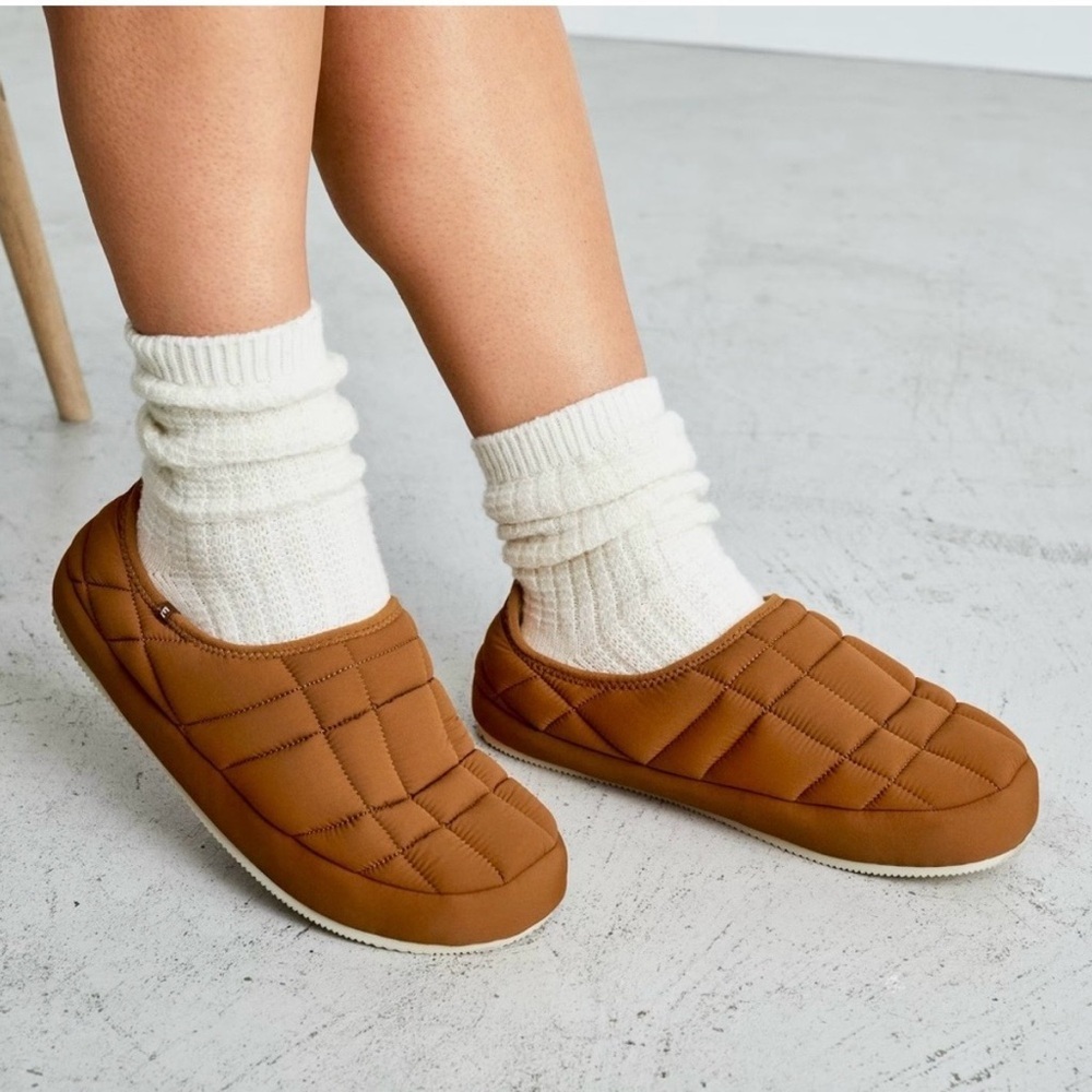 Everlane ReNew Fleece Quilted Slippers Shoes Women’s Size L